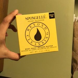 NIB Spongelle Honey Blossoms Infused Buffer